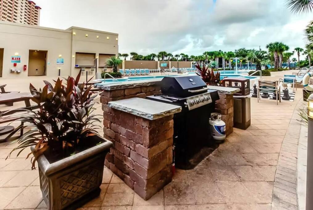 Beautiful Beachfront Paradise! Emerald Beach Resort Panama City Beach Eksteriør billede