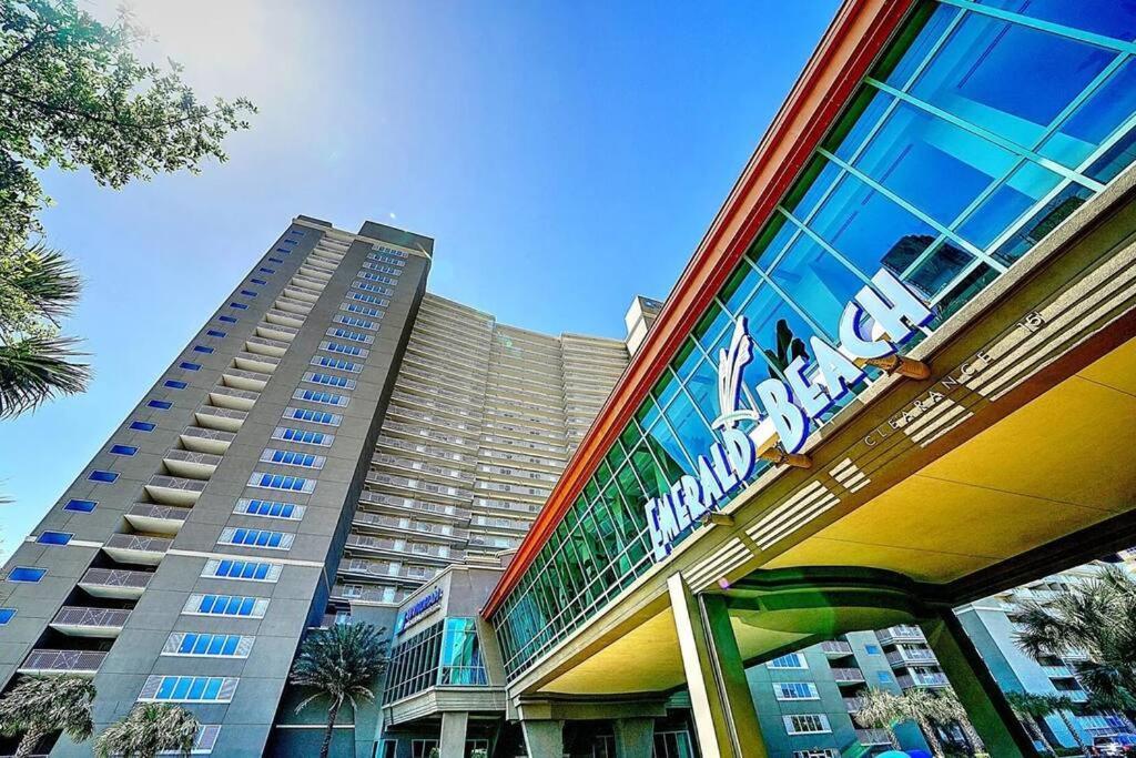 Beautiful Beachfront Paradise! Emerald Beach Resort Panama City Beach Eksteriør billede